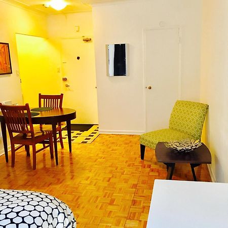 Stylish Montreal Apartment Comfortable Stay In The Golden Square Mile Exterior photo