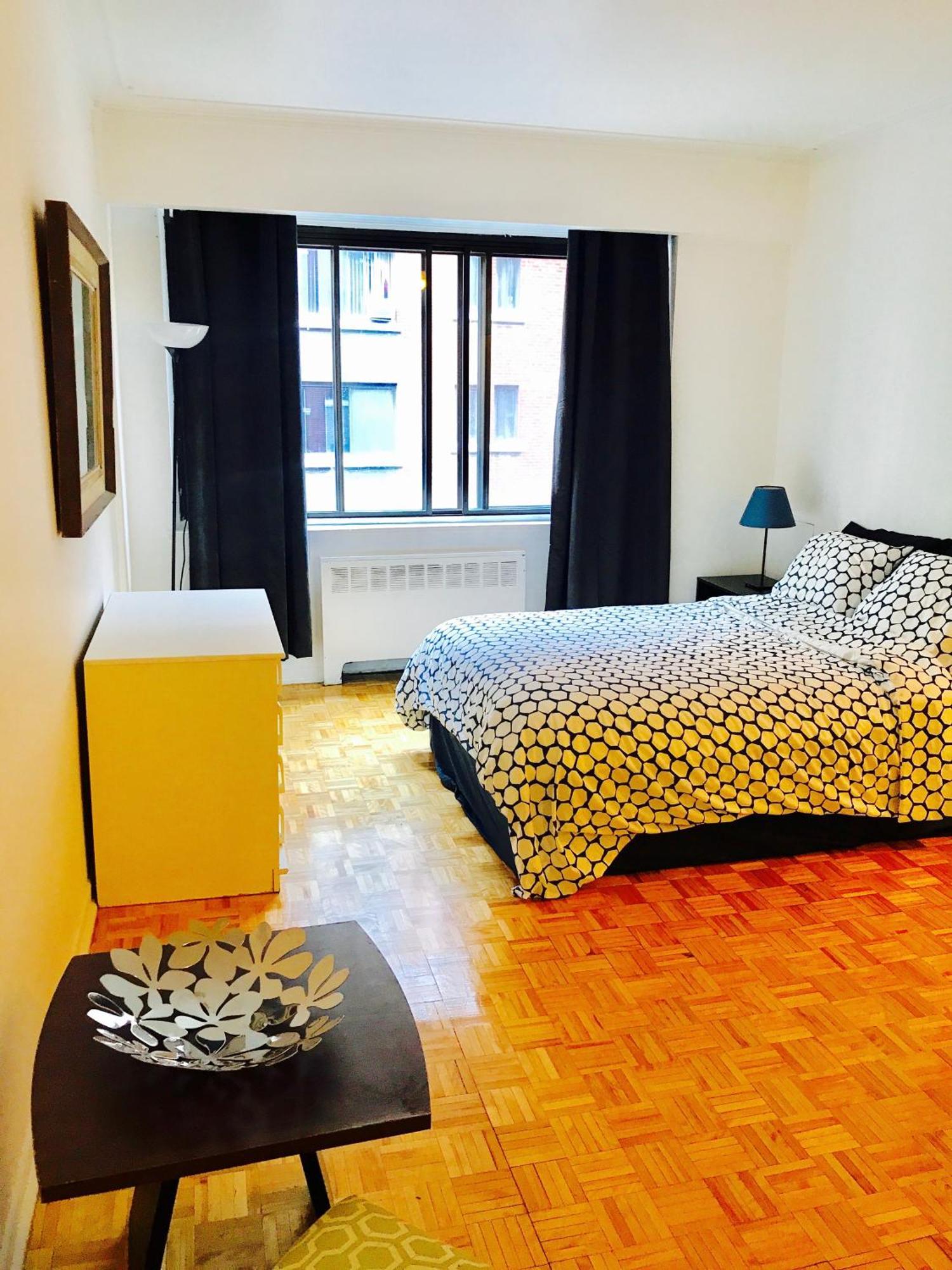 Stylish Montreal Apartment Comfortable Stay In The Golden Square Mile Exterior photo