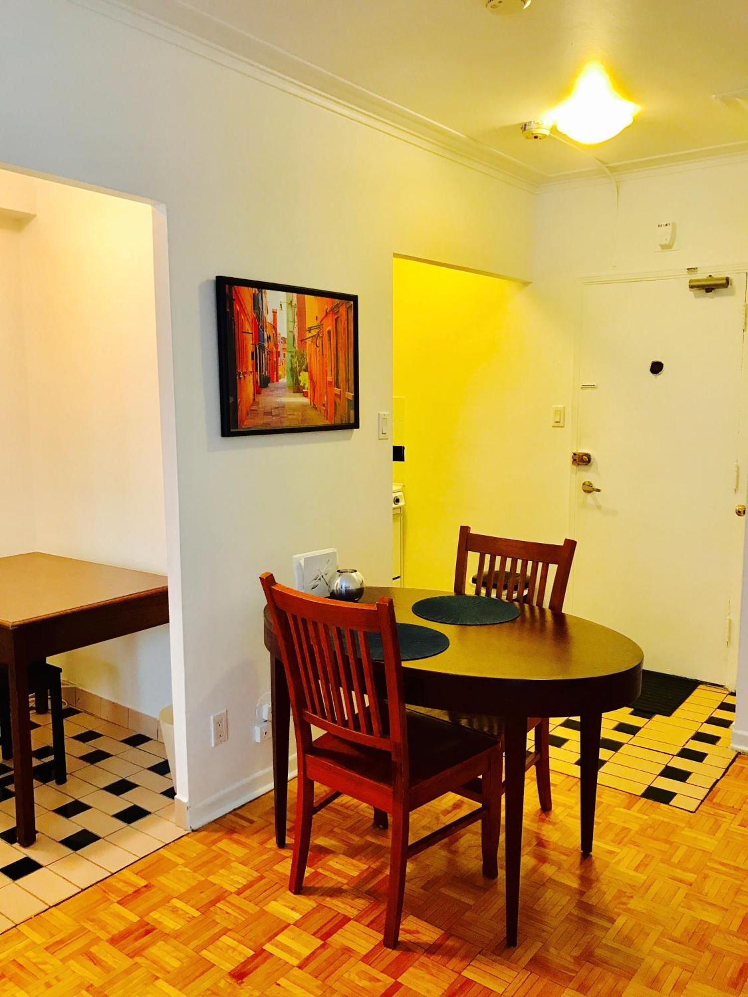 Stylish Montreal Apartment Comfortable Stay In The Golden Square Mile Exterior photo