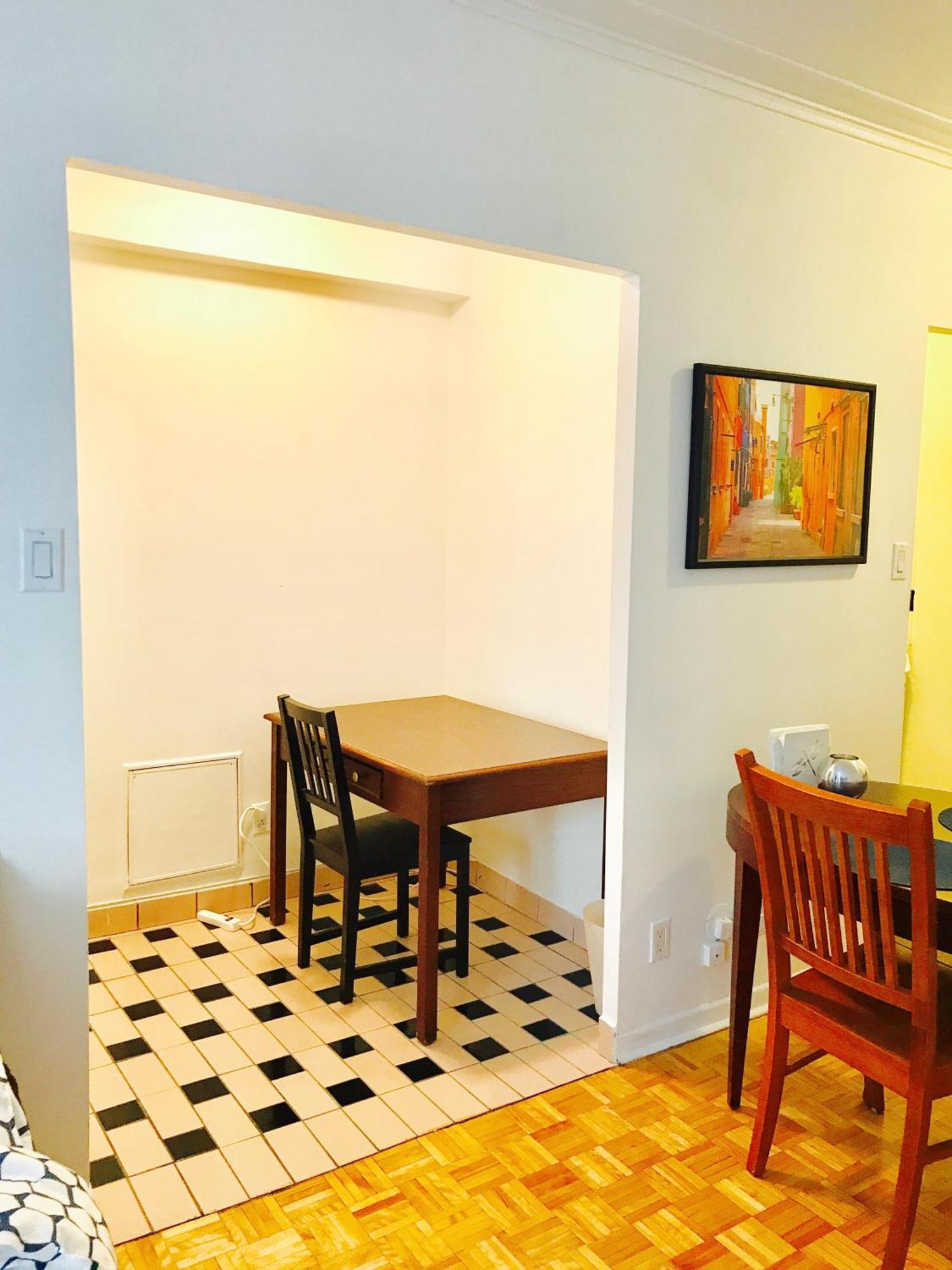 Stylish Montreal Apartment Comfortable Stay In The Golden Square Mile Exterior photo